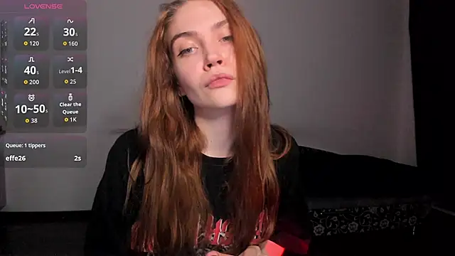 Snapshot of KitsuneRem chatting on 16, 9, 2025 KitsuneRem online show from 16, 9, 2025