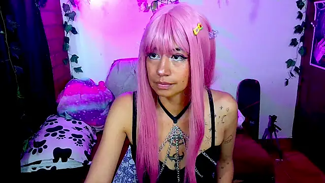 Roxanbunny1 online show from 4, 12, 2025