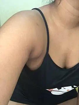 Rose Olivia online show from 25, 2, 2025