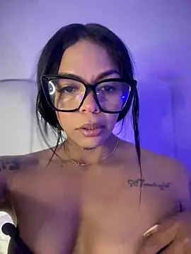 Snapshot of Charly_ chatting on 15, 10, 2025 Charly online show from 15, 10, 2025