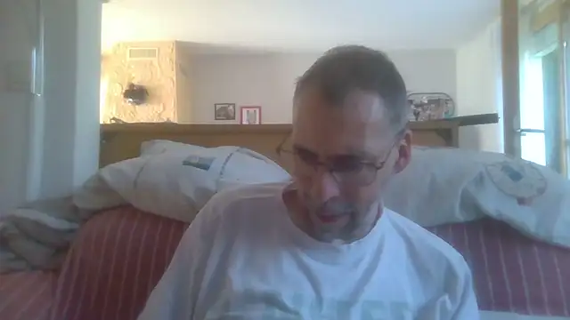 ptitcanard60600 online show from 19, 9, 2025