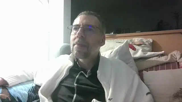 ptitcanard60600 online show from 24, 3, 2026