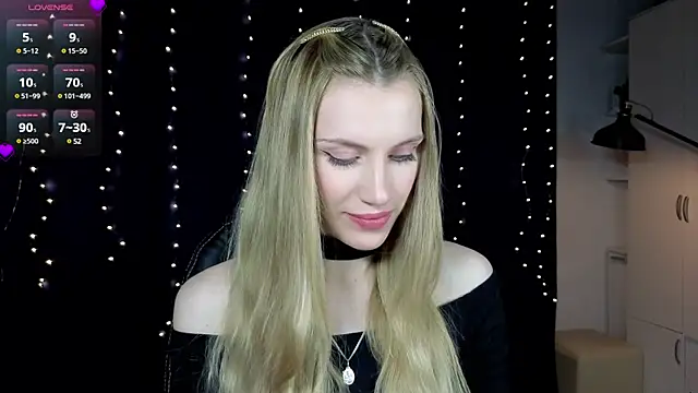 Lilianna Just online show from 23, 2, 2025