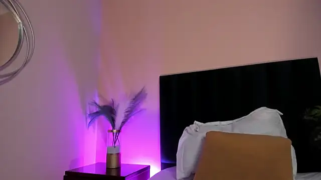 NoraDasilva online show from 20, 12, 2025