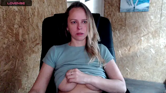 Snapshot of las_sweet chatting on 21, 6, 2026 las sweet online show from 21, 6, 2026