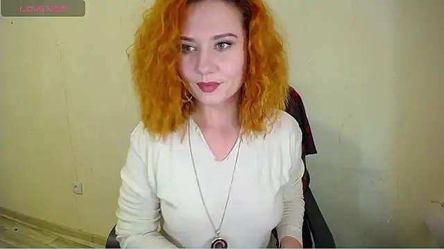 Snapshot of RedHeadSTARx chatting on 28, 2, 2025 RedHeadSTARx online show from 28, 2, 2025