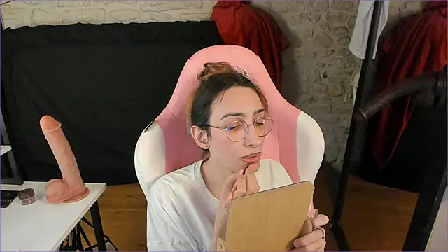 Mayala   online show from 19, 3, 2026