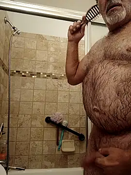 Snapshot of TTolbert chatting on 11, 9, 2025 TTolbert online show from 11, 9, 2025