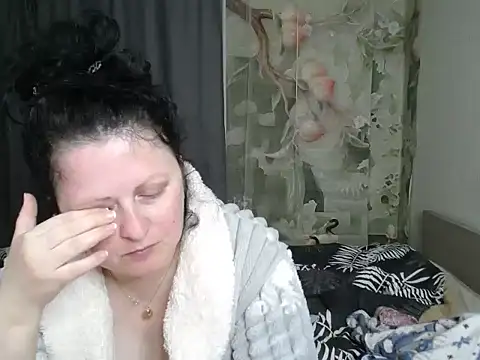 Snapshot of Lillian2 chatting on 16, 5, 2026 Lillian2 online show from 16, 5, 2026
