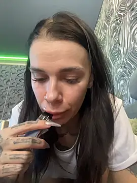 Queen of pain online show from 11, 2, 2026