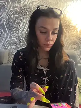 Queen of pain online show from 20, 3, 2026