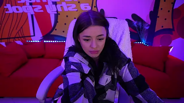 Daenerys Daenn online show from 4, 1, 2025