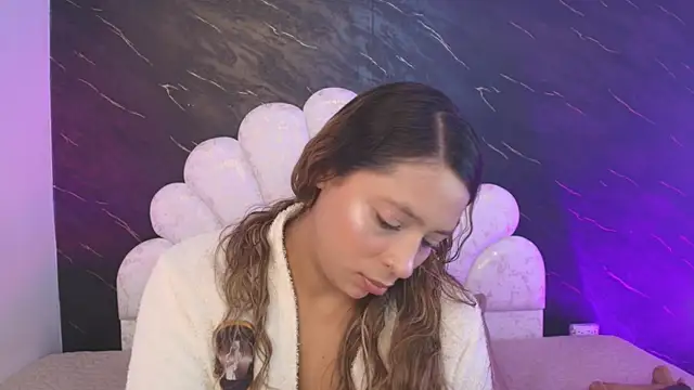  MiaBrown  online show from 20, 4, 2026