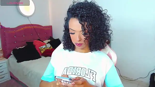 Snapshot of Tanedra_collings chatting on 23, 4, 2026 Tanedra collings online show from 23, 4, 2026