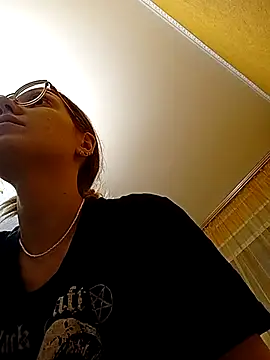  Sweet Love  online show from 25, 2, 2025