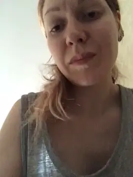  Sweet Love  online show from 13, 4, 2026