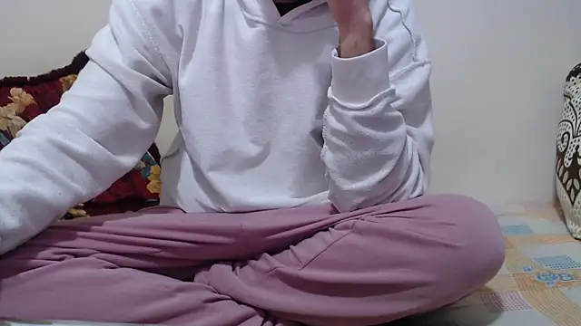 Snapshot of Alexdelarge323 chatting on 3, 4, 2026 Alexdelarge323 online show from 3, 4, 2026