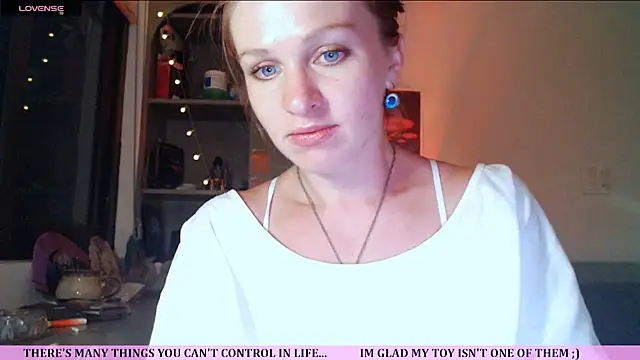 Snapshot of Cassie_Wild chatting on 16, 7, 2026 Cassie Wild online show from 16, 7, 2026
