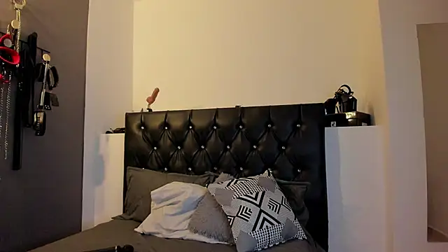 MariaGaitan online show from 24, 2, 2025