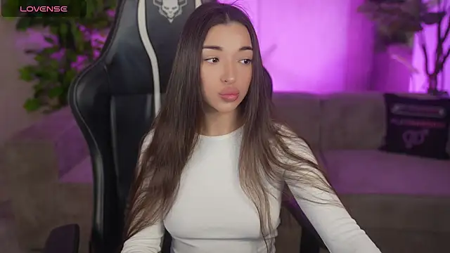 Jasmine Flow online show from 13, 4, 2026