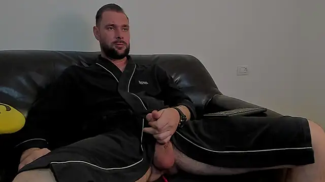 Snapshot of KingMalcom chatting on 30, 4, 2026 KingMalcom online show from 30, 4, 2026