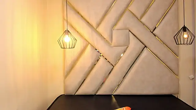 nalalye cruzz  online show from 18, 2, 2025