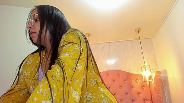 nalalye cruzz  online show from 23, 2, 2025