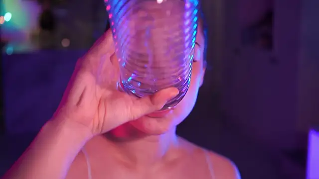 VixenMia online show from 7, 3, 2026