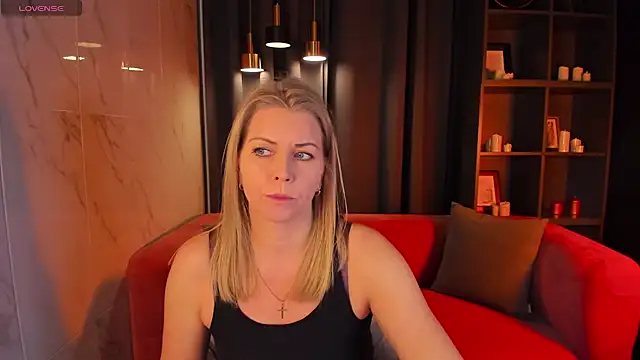 Annie Light online show from 10, 12, 2024