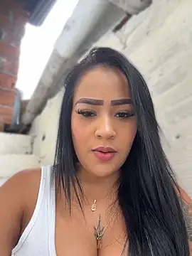 Snapshot of Luisa_Fernandaa chatting on 16, 4, 2026 Luisa Fernandaa online show from 16, 4, 2026