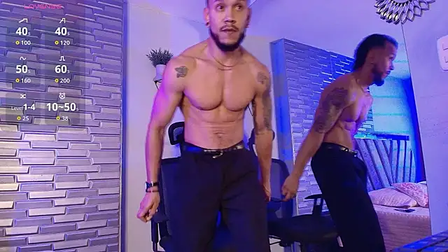 ARON TAYLER01 online show from 13, 3, 2026