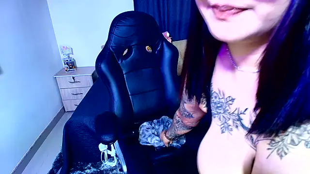Snapshot of SweetIsabella_x chatting on 10, 6, 2026 SweetIsabella x online show from 10, 6, 2026