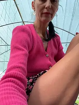 MilffantasyX online show from 14, 5, 2026