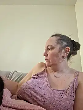 Wisie Cutie online show from 22, 2, 2025