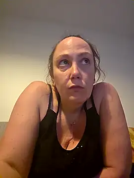 Snapshot of Wisie_Cutie chatting on 25, 2, 2026 Wisie Cutie online show from 25, 2, 2026