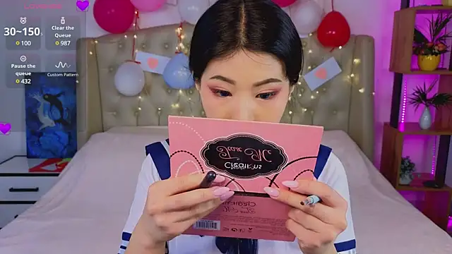 Wendy  Hills online show from 12, 2, 2025