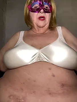 Snapshot of mariannecox chatting on 27, 12, 2024 mariannecox online show from 27, 12, 2024