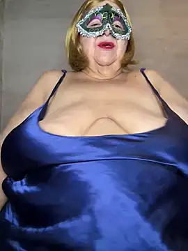 Snapshot of mariannecox chatting on 5, 1, 2025 mariannecox online show from 5, 1, 2025