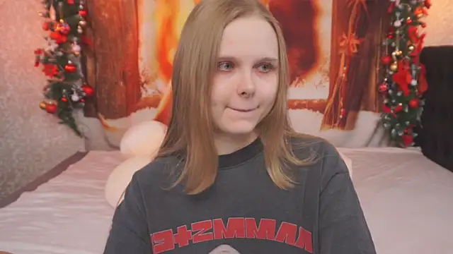 Snapshot of minx_g1rl chatting on 6, 12, 2024 minx g1rl online show from 6, 12, 2024