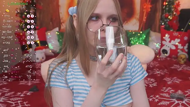 Snapshot of minx_g1rl chatting on 28, 12, 2024 minx g1rl online show from 28, 12, 2024