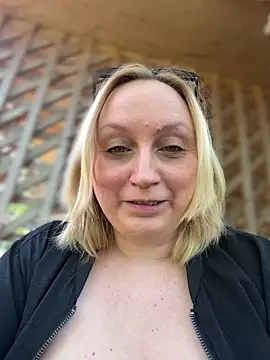Snapshot of BBW_Nora chatting on 24, 4, 2026 BBW Nora online show from 24, 4, 2026
