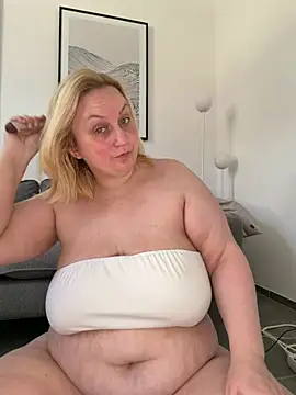 Snapshot of BBW_Nora chatting on 30, 4, 2026 BBW Nora online show from 30, 4, 2026