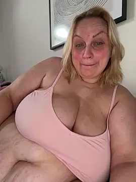 Snapshot of BBW_Nora chatting on 17, 6, 2026 BBW Nora online show from 17, 6, 2026