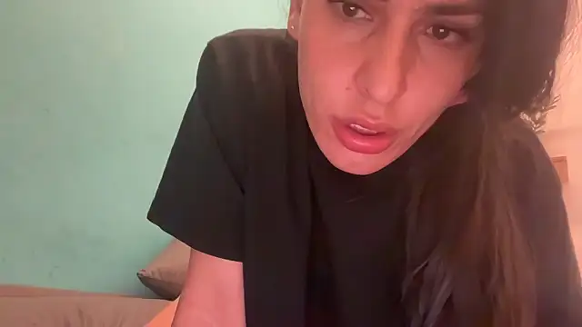 Snapshot of GGmoon81 chatting on 19, 9, 2025 GGmoon81 online show from 19, 9, 2025