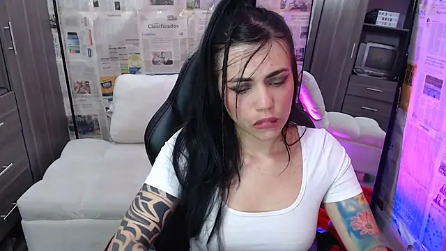 i am nina  online show from 23, 10, 2025