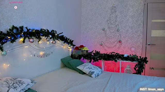 LillyMoure  online show from 7, 1, 2026