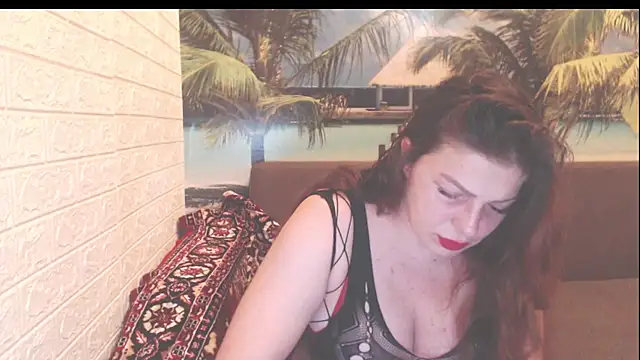 Snapshot of Queen__Natasha chatting on 23, 10, 2025 Queen  Natasha online show from 23, 10, 2025