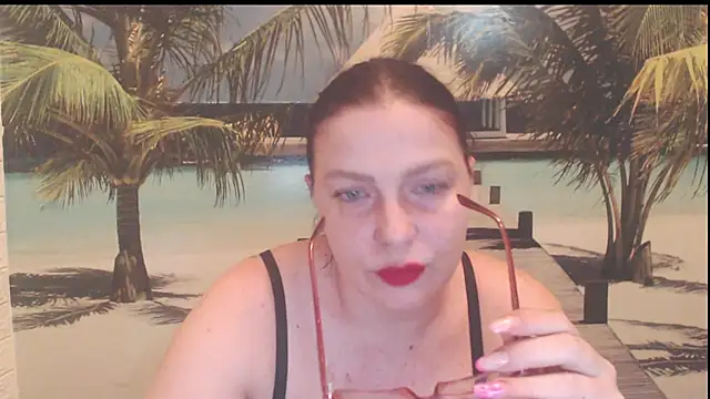 Queen  Natasha online show from 6, 3, 2026