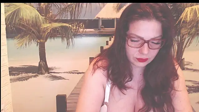Snapshot of Queen__Natasha chatting on 17, 4, 2026 Queen Natasha online show from 17, 4, 2026