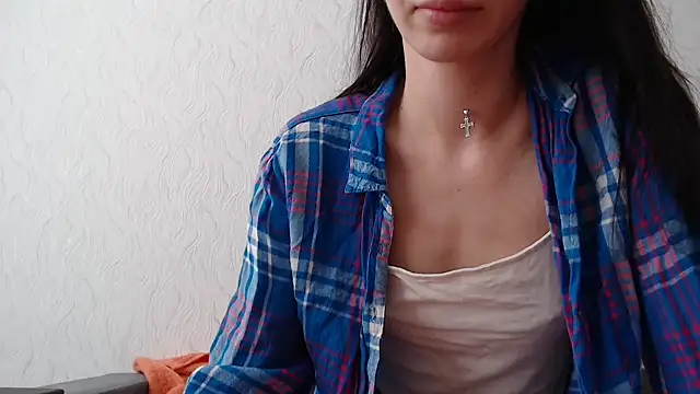 Snapshot of HoneyWiles chatting on 7, 2, 2025 HoneyWiles online show from 7, 2, 2025